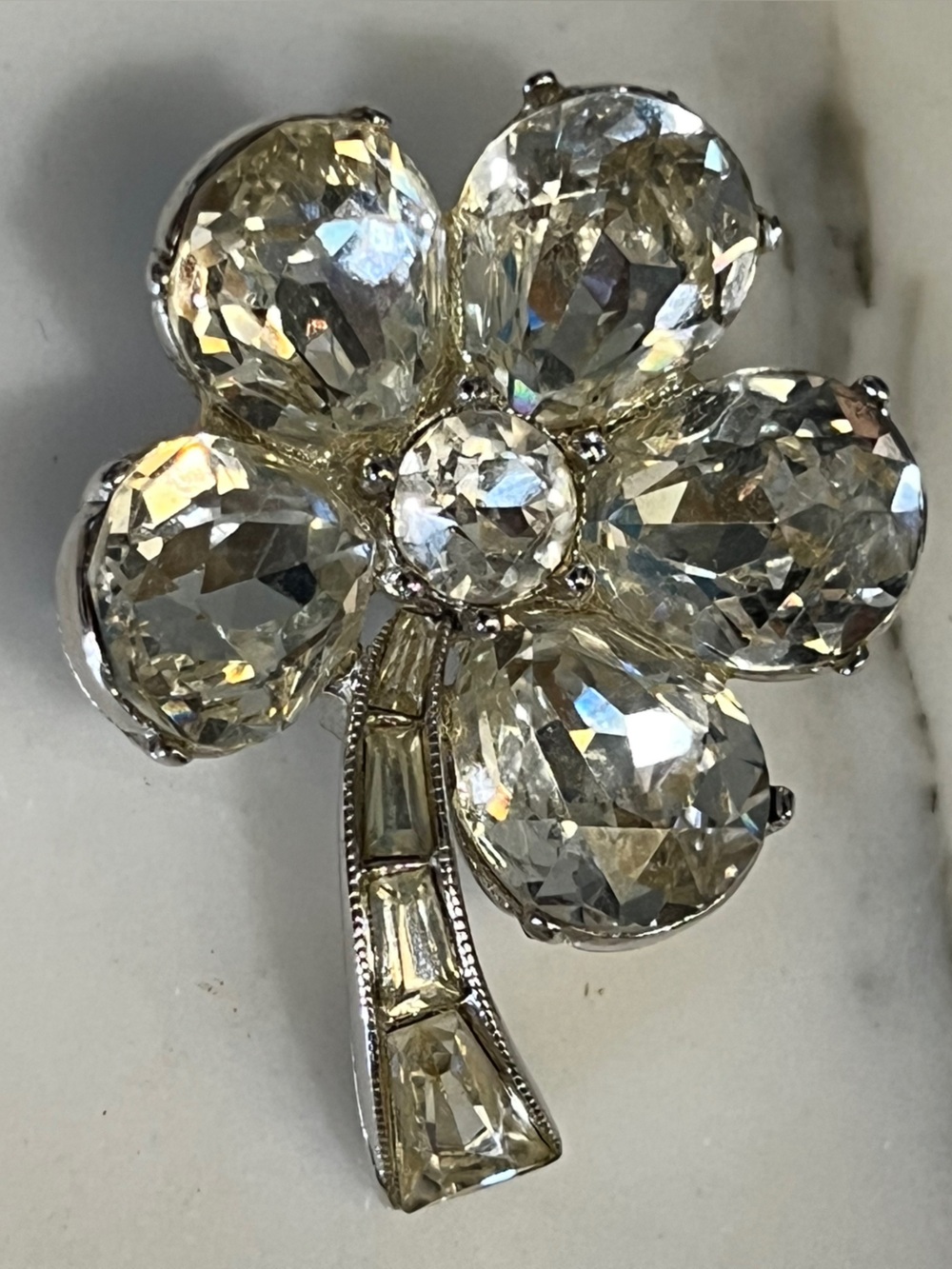 Bogoff Crystal 5 Leaf Clover Flower Brooch Vintage - Picture 4 of 8